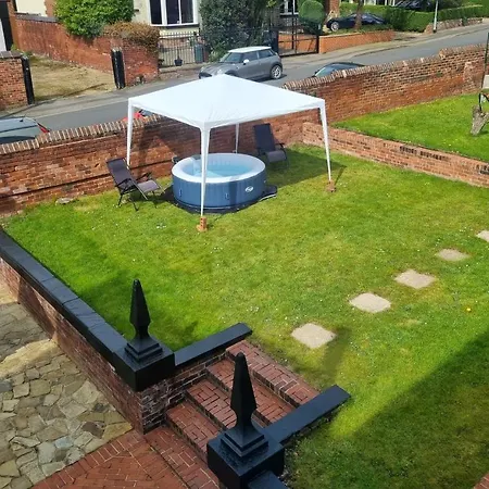 Dom wakacyjny *o* O.manor Setup For Your Amazing Relaxed With Free Parking & Fast Free Wifi *o* *