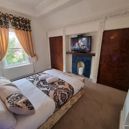 *o* O.manor Setup For Your Amazing Relaxed With Free Parking & Fast Free Wifi *o* Holiday home Leeds (West Yorkshire)