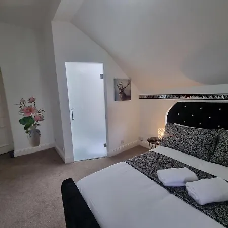 Dom wakacyjny *o* O.manor Setup For Your Amazing Relaxed With Free Parking & Fast Free Wifi *o* *