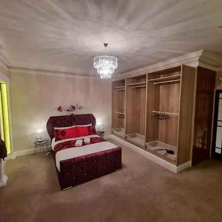 *o* O.manor Setup For Your Amazing Relaxed With Free Parking & Fast Free Wifi *o* Holiday home *
