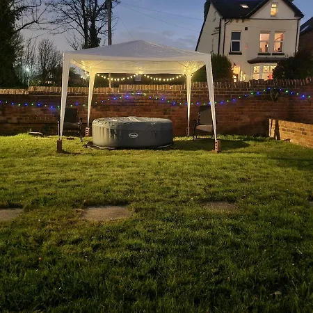 *o* O.manor Setup For Your Amazing Relaxed With Free Parking & Fast Free Wifi *o* Holiday home *